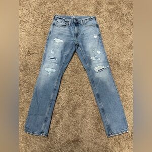 Old Navy Men's Light Blue Distressed Jeans Size 30X30 B-54